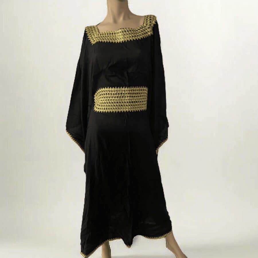 Robe noire et dorée