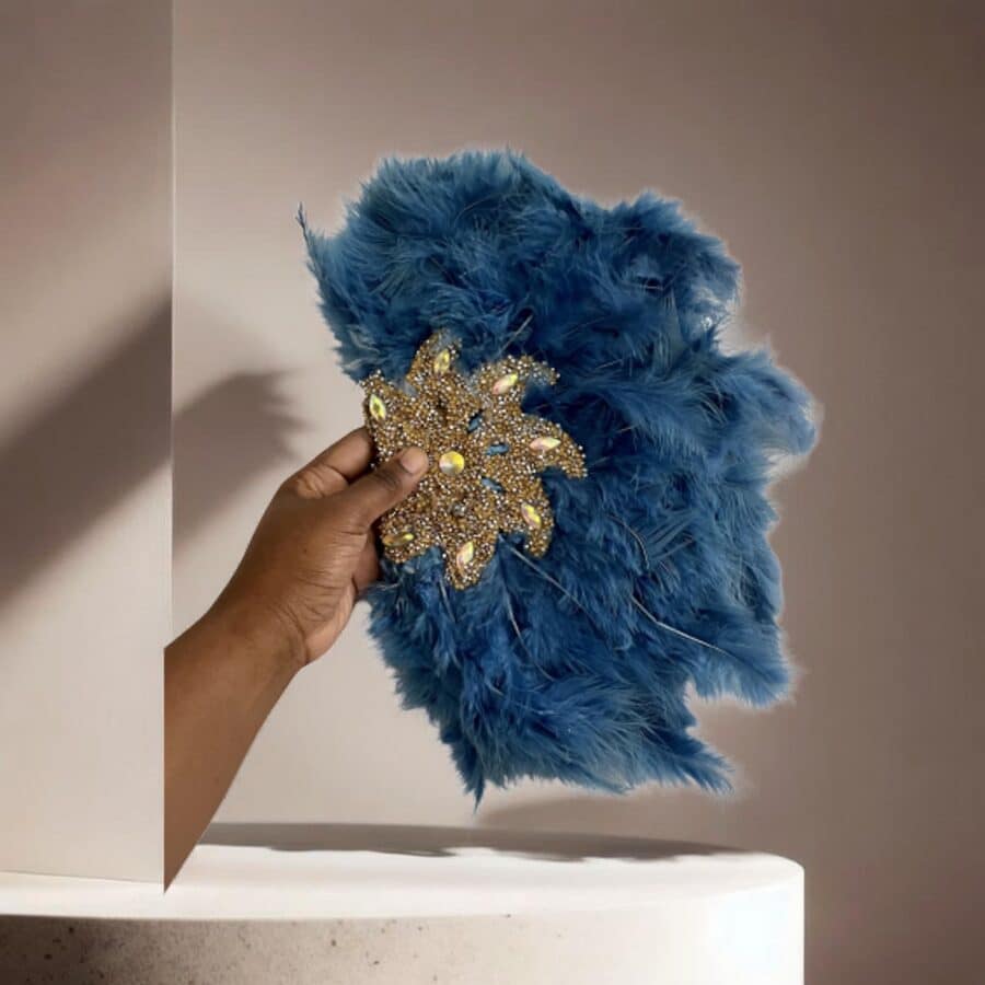 Eventail en plumes